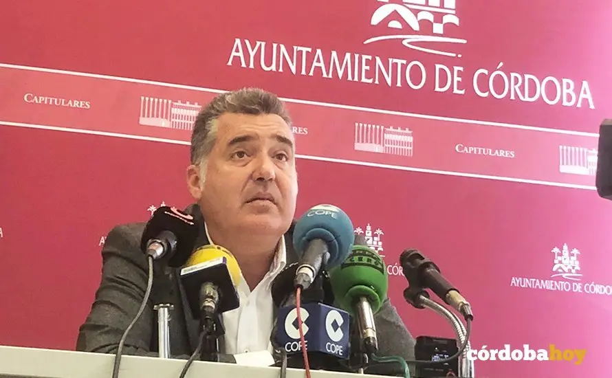 Comparecencia de Manuel Torrejimeno en el Ayuntamiento