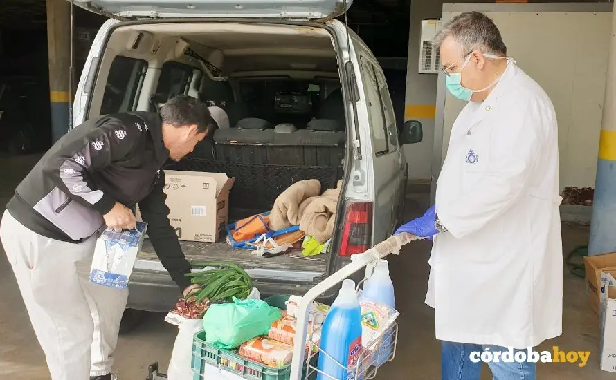 Recogida de alimentos en la obra social del hospital San Juan de Dios