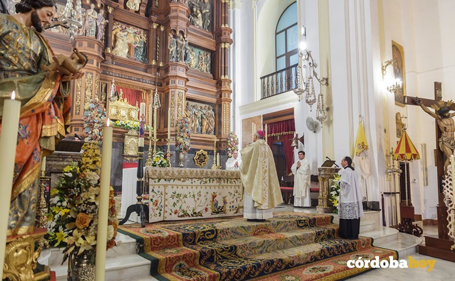 El obispo oficia una misa en Montilla en Honor a San Juan de Ávila.jpg