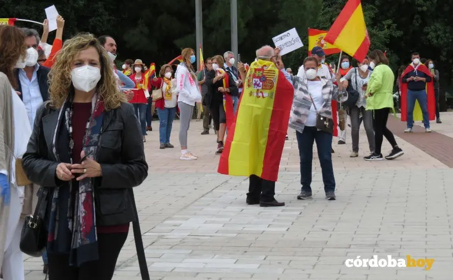 Cacerolada contra el Gobierno en el Vial 2