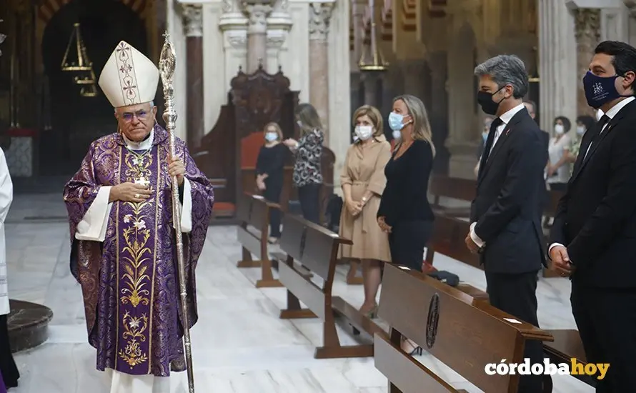 Misa del obispo 1