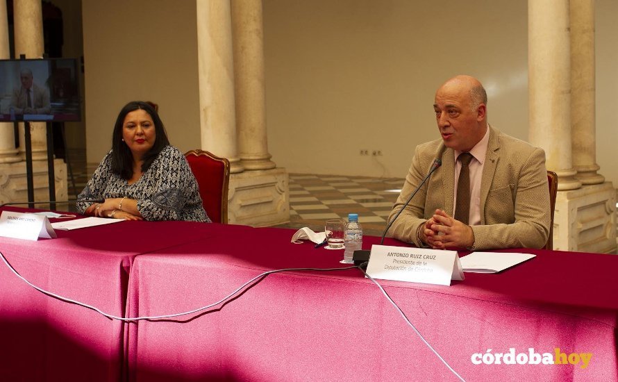 El presidente de la Diputación, Antonio Ruiz, durante la presentación de las inversiones a los municipios
