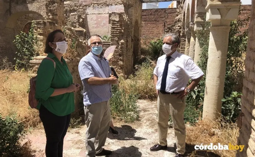 Visita de los concejales Blanca Torrent y Salvador Fuentes al convento Regina