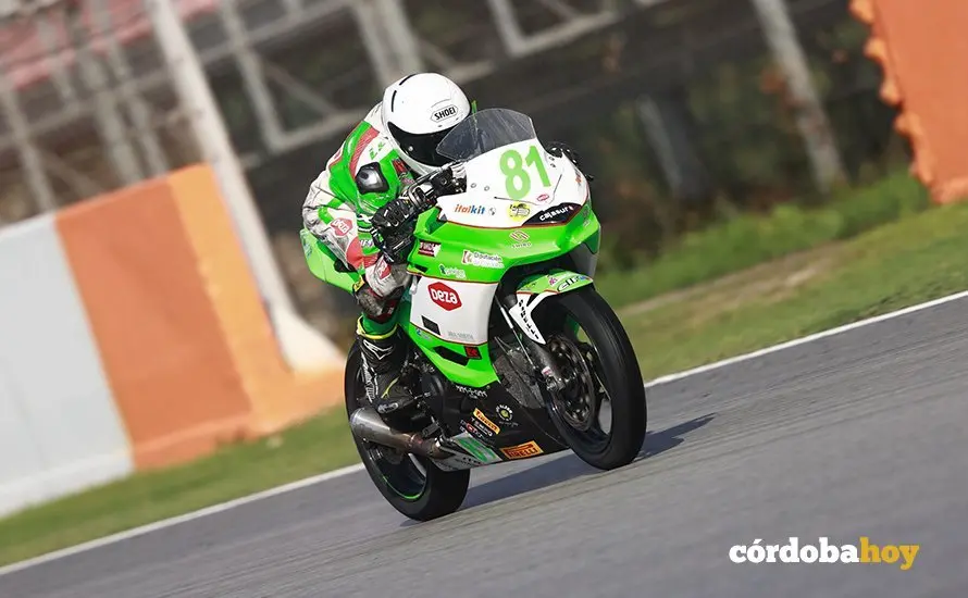 &Aacute;ngel Heredia en plena carrera