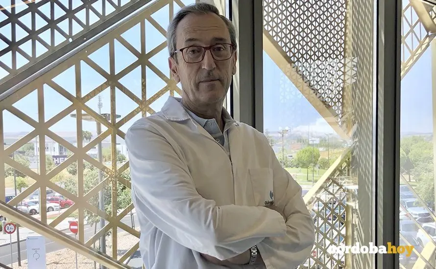 El doctor Manuel Anguita, del Hospital Quir&oacute;nsalud C&oacute;rdoba