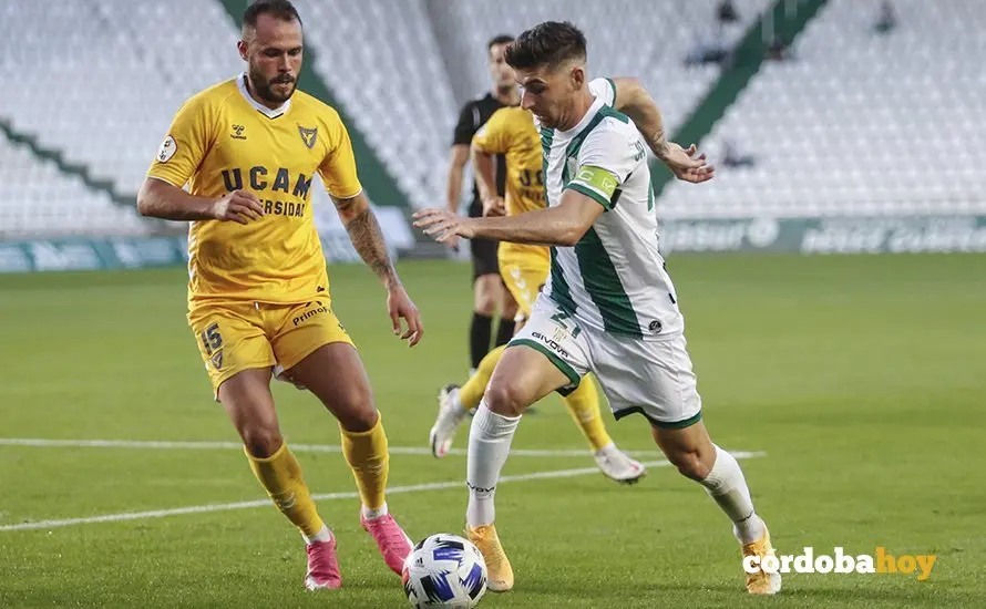 Un momento del C&oacute;rdoba CF-UCAM Murcia