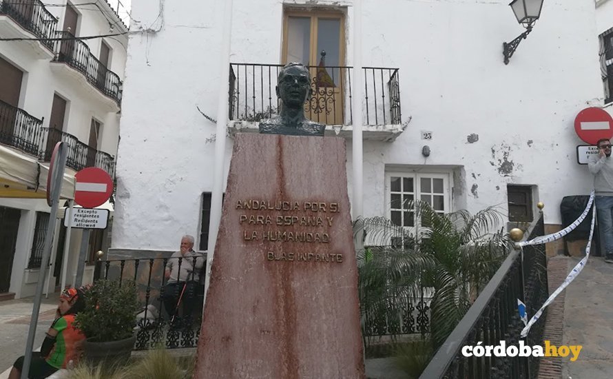 Busto de Blas Infante en Casares, su lugar de nacimiento