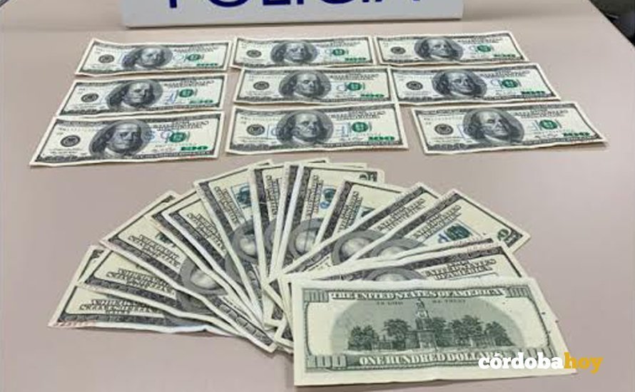 Los billetes de 100 dólares falsos incautados por la Policía Nacional
