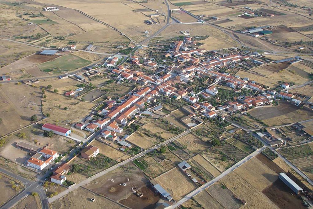 Vista aérea con la curiosa forma del municipio de El Guijo, en Los Pedroches
