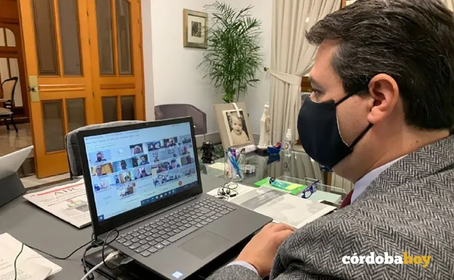 Jos&eacute; Mar&iacute;a Bellido en la reuni&oacute;n de alcaldes sobre el 'Ramal Central'