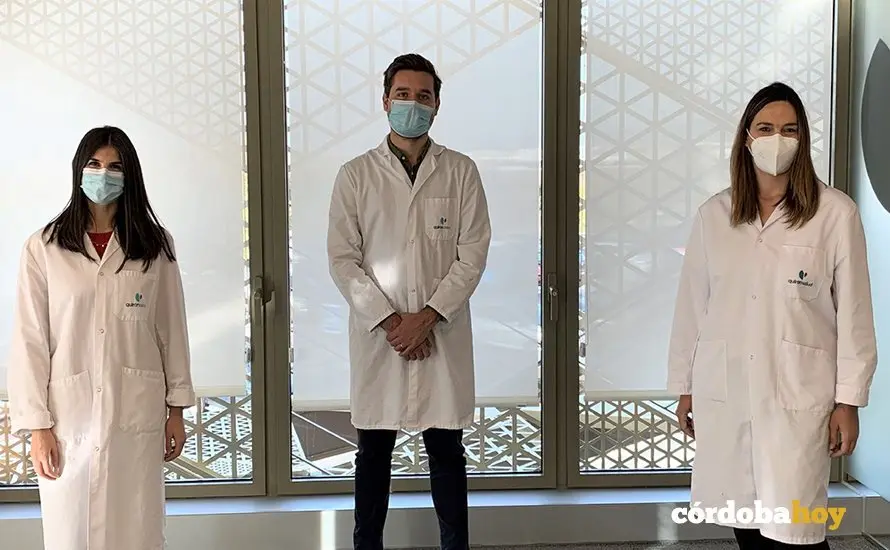 Marta Hern&aacute;ndez, Rafael Sastre y Ana Bel&eacute;n Pist&oacute;n de Quir&oacute;nsalud