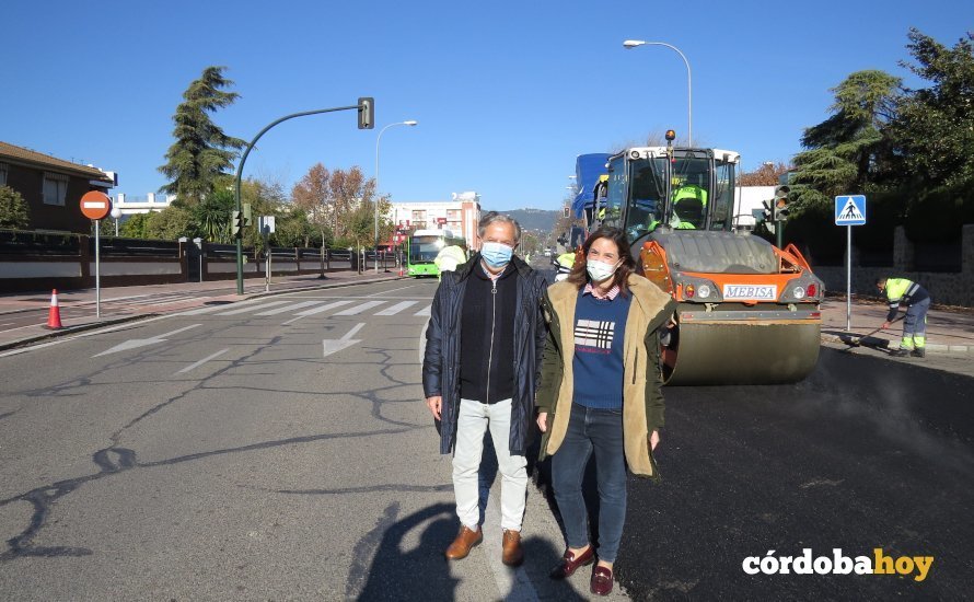 Salvador Fuentes y Cristina Casanueva en la Avenida del Brillante