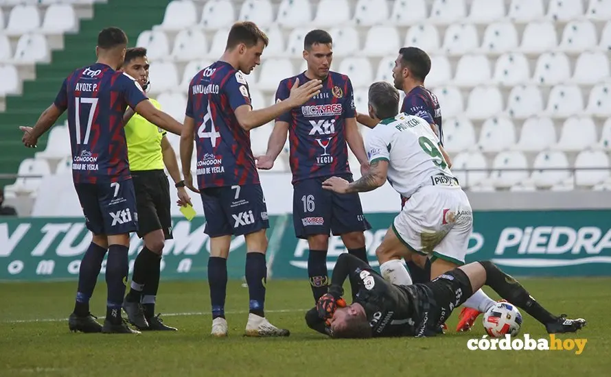 C&oacute;rdoba CF contra el Yeclano