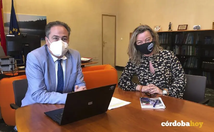Encuentro entre &Aacute;ngel Pimentel con Isabel Alb&aacute;s