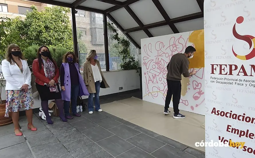 Presentaci&oacute;n del mural para Fepamic