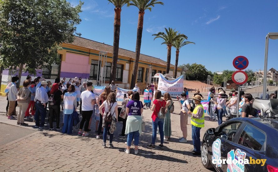 Manifestación por la Ley Trans en la Calahorra