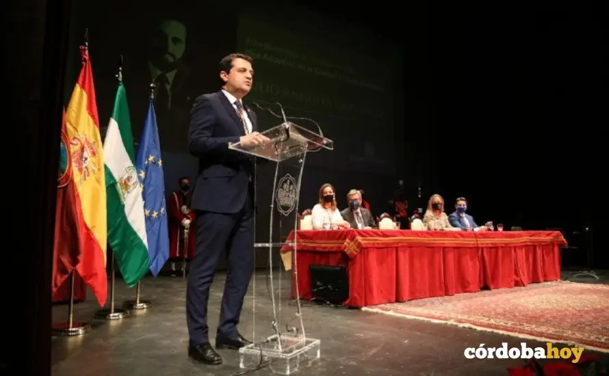 El alcalde durante su intervenci&oacute;n en el acto