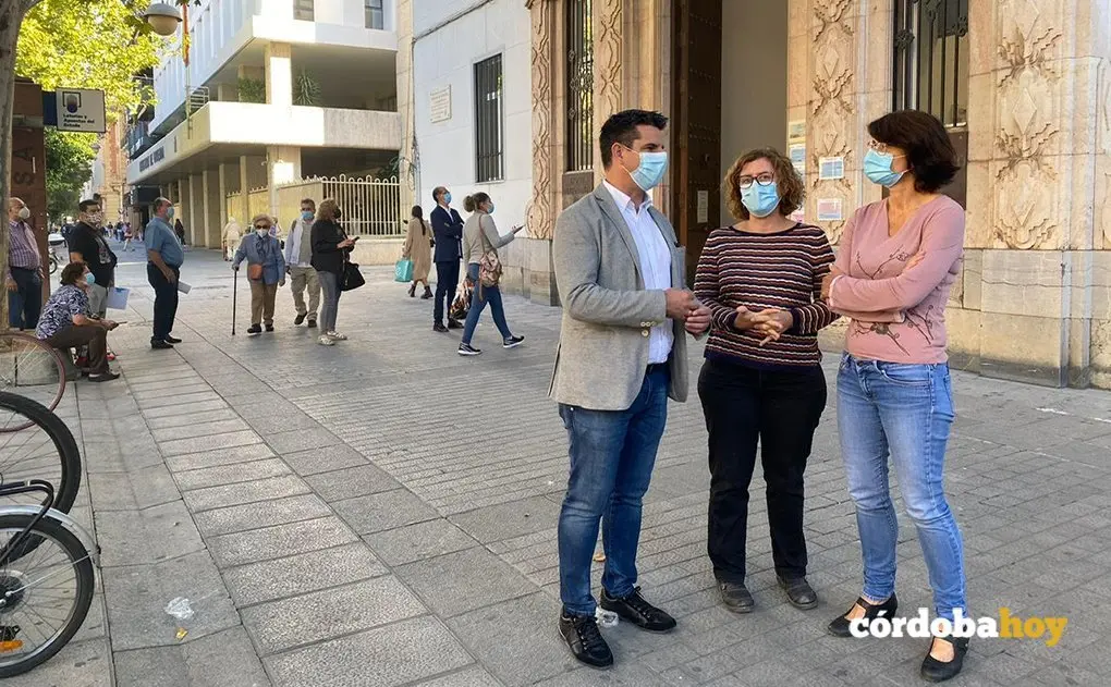 Pedro Garc&iacute;a, Alba Doblas y Amparo Pernichi en Gran Capit&aacute;n