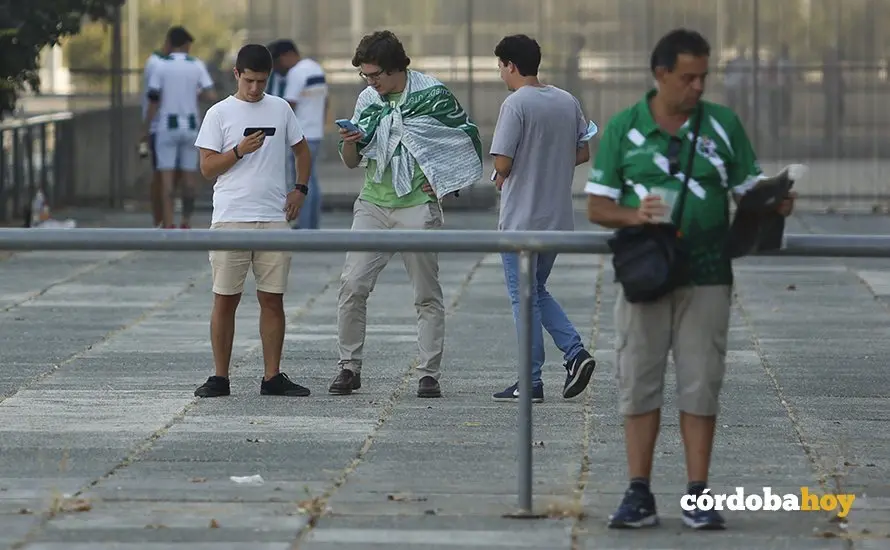 Encuentro entre el C&oacute;rdoba CF y el C&aacute;diz B