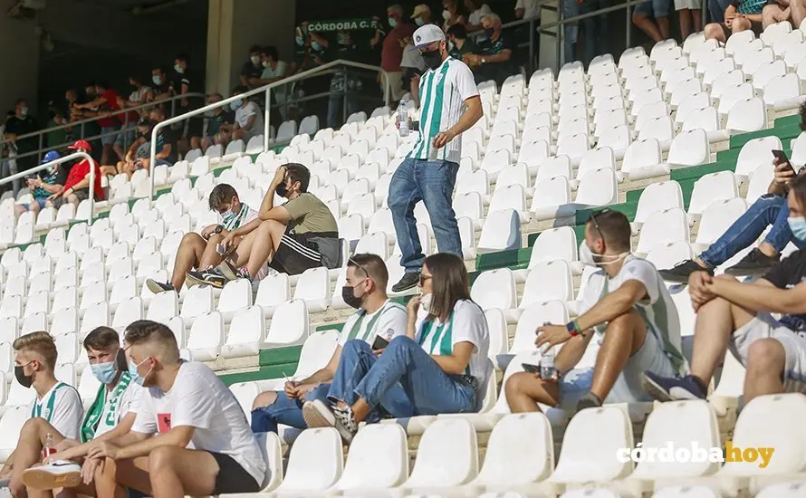 Encuentro entre el C&oacute;rdoba CF y el C&aacute;diz B