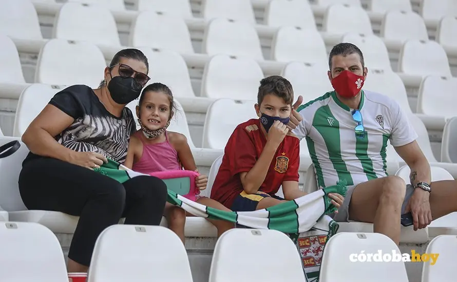 Encuentro entre el C&oacute;rdoba CF y el C&aacute;diz B