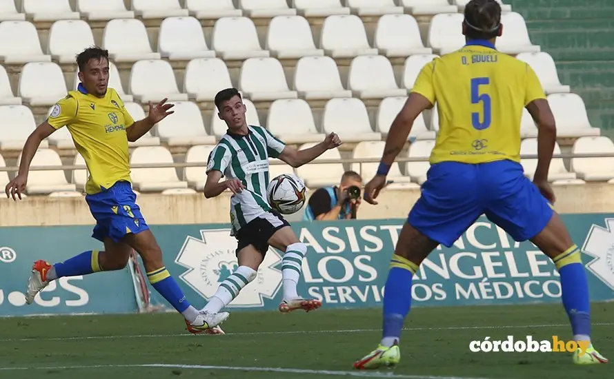 Encuentro entre el C&oacute;rdoba CF y el C&aacute;diz B