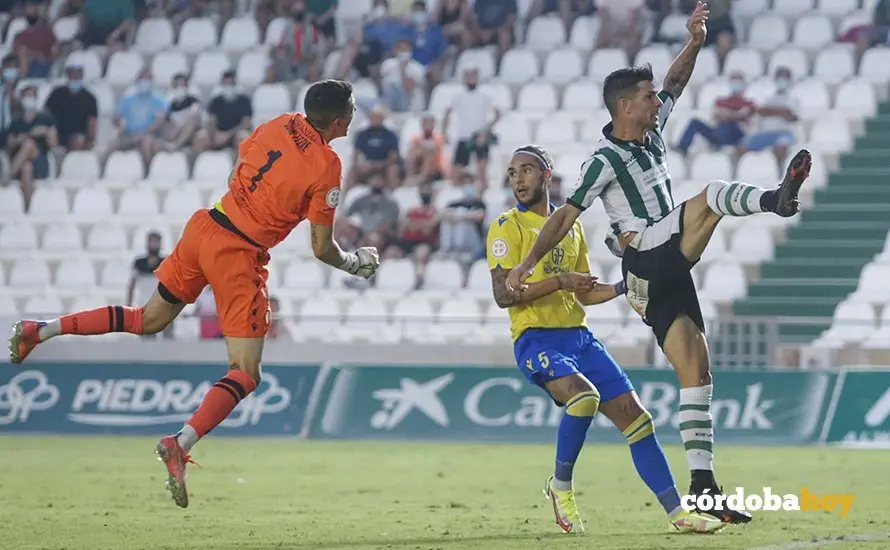 Encuentro entre el C&oacute;rdoba CF y el C&aacute;diz B