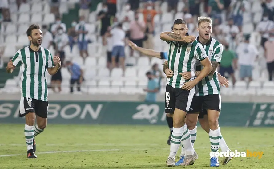 Encuentro entre el C&oacute;rdoba CF y el C&aacute;diz B