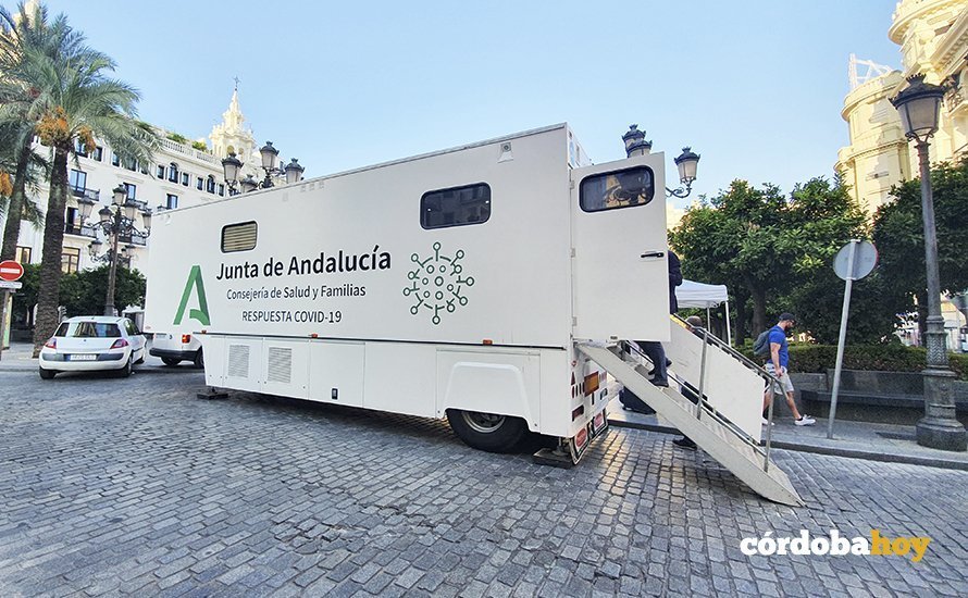 El camión móvil de la Junta para vacunarse sin cita previa