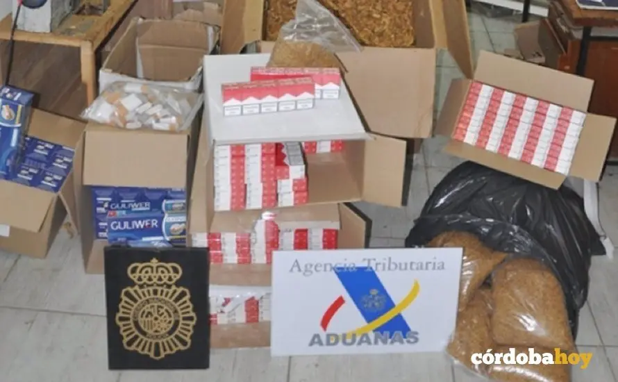 Parte del material incautado por la Polic&iacute;a Nacional y la Agencia Tributaria en Lucena