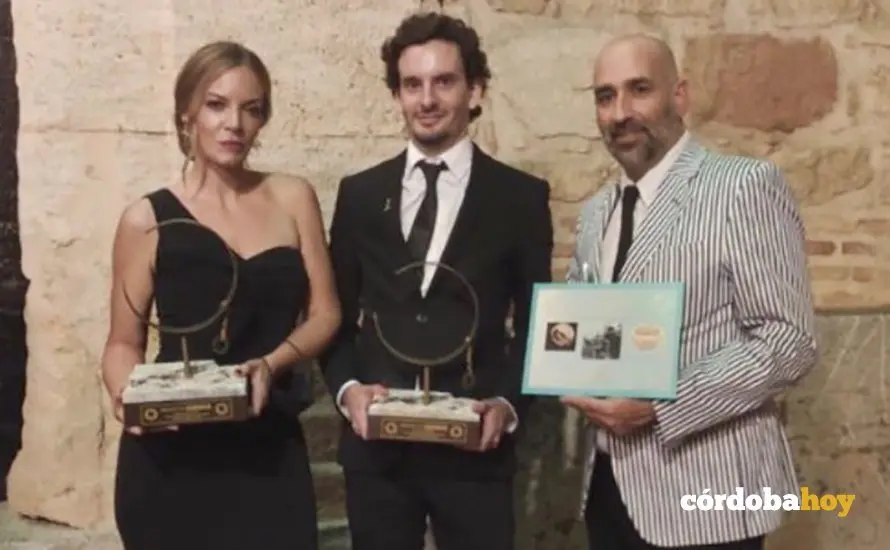 La joyera y los dos joyeros de C&oacute;rdoba con sus premios