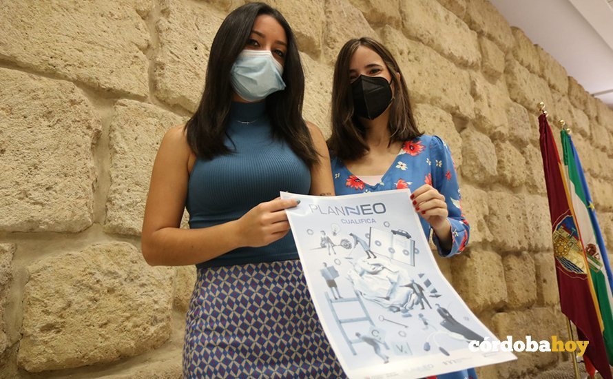 Cintia Bustos y Alicia Rosuna, diseñadora del cartel de Planneo Cualifica