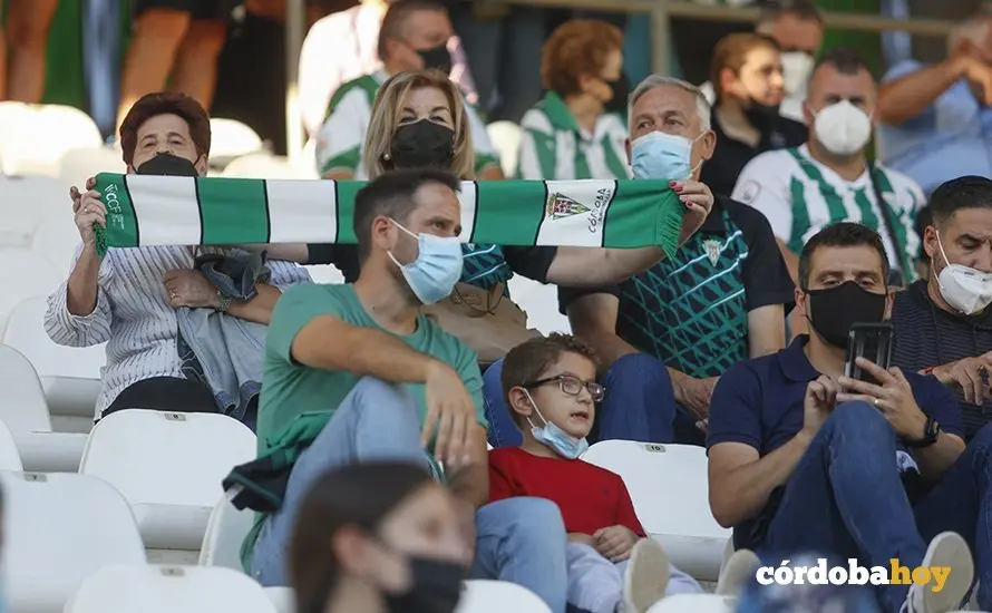Partido entre el C&oacute;rdoba CF y el Antequera en El Arc&aacute;ngel
