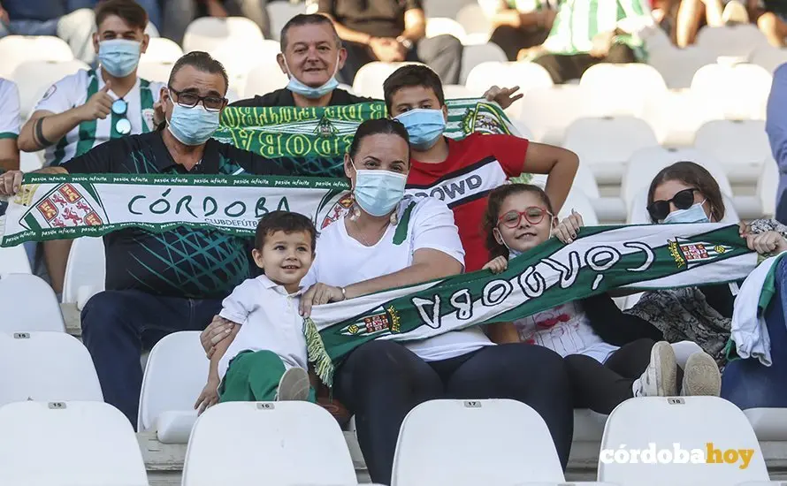 Partido entre el C&oacute;rdoba CF y el Antequera en El Arc&aacute;ngel