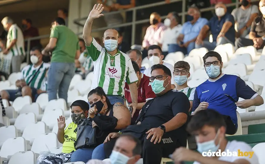 Partido entre el C&oacute;rdoba CF y el Antequera en El Arc&aacute;ngel