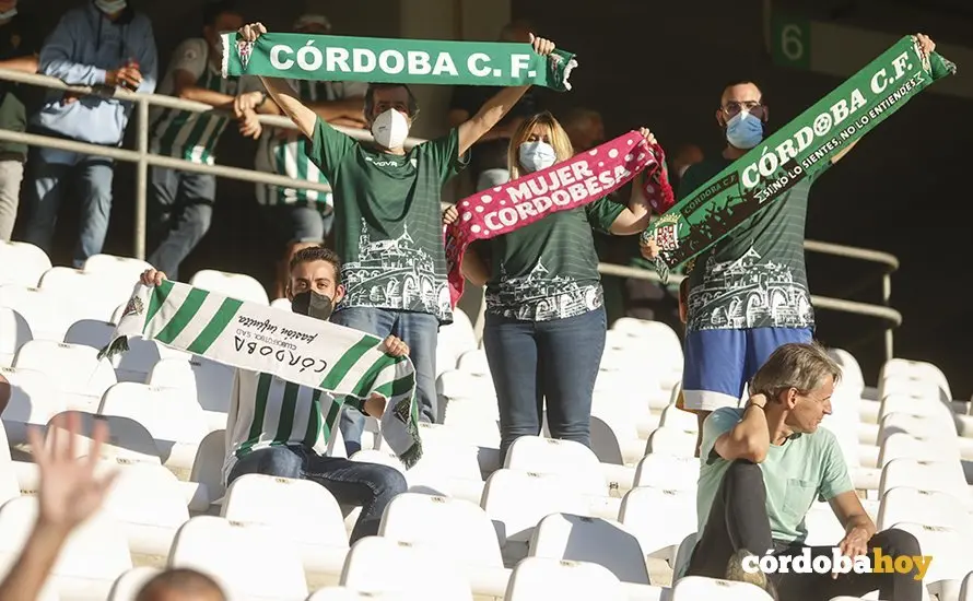 Partido entre el C&oacute;rdoba CF y el Antequera en El Arc&aacute;ngel