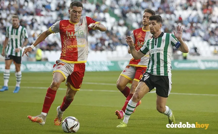 Partido entre el C&oacute;rdoba CF y el Antequera en El Arc&aacute;ngel