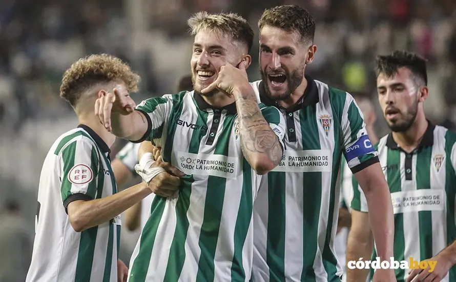 Partido entre el C&oacute;rdoba CF y el Antequera en El Arc&aacute;ngel