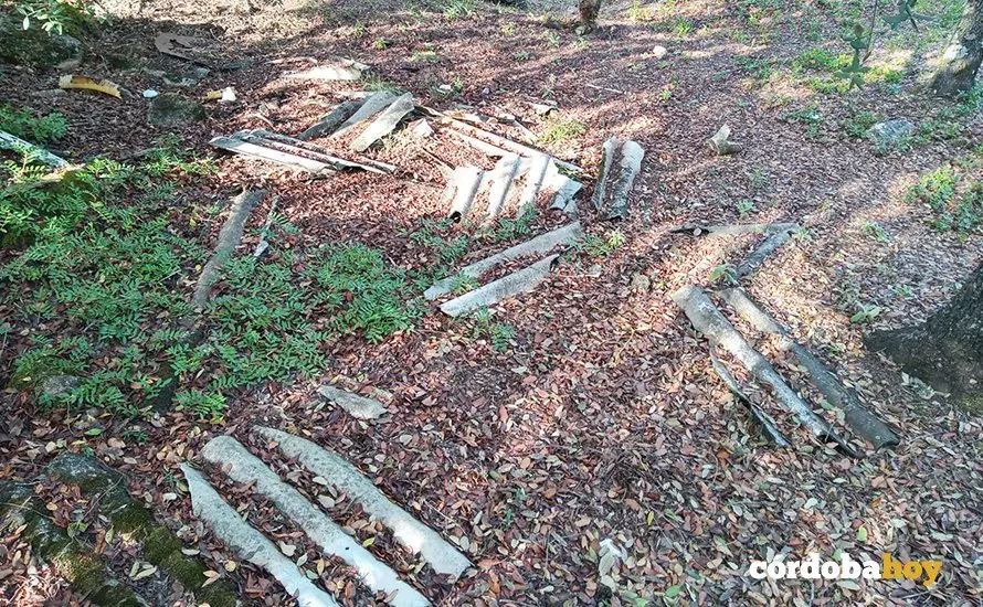 Residuos de planchas de microcemento en Los Villares
