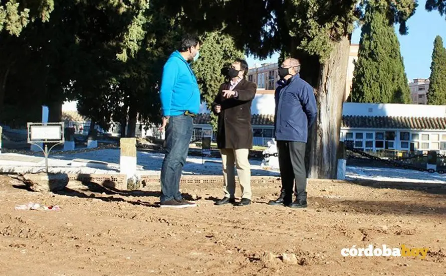 B&uacute;squeda de la fosa en el cementerio de Nuestra Se&ntilde;ora de La Salud