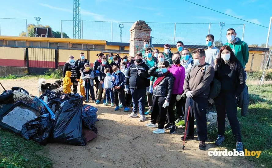 Limpieza de residuos en La Palomera
