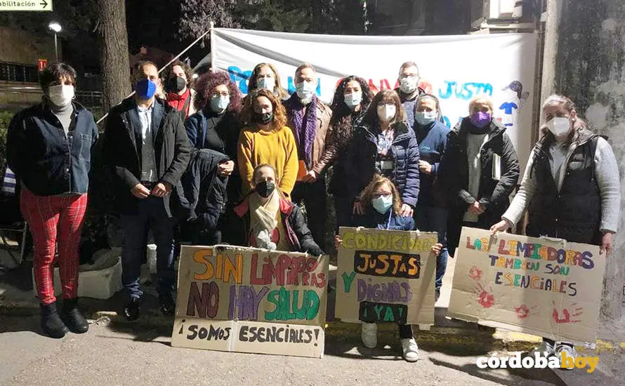 Encuentro de UPporA con mujeres limpiadoras