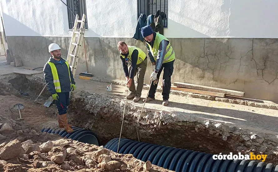 Trabajadores de Emproacsa en plena faena, en una imagen de archivo