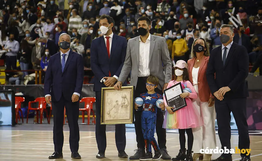 Partido de Espa&ntilde;a y Ucrania de baloncesto en el Vista Alegre