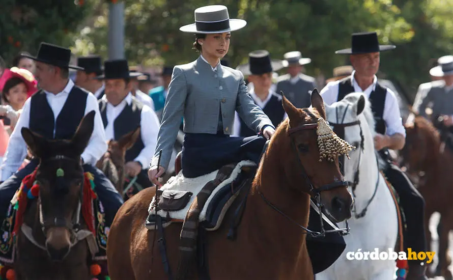 Salida de la XIV Marcha H&iacute;pica 'C&oacute;rdoba a caballo'