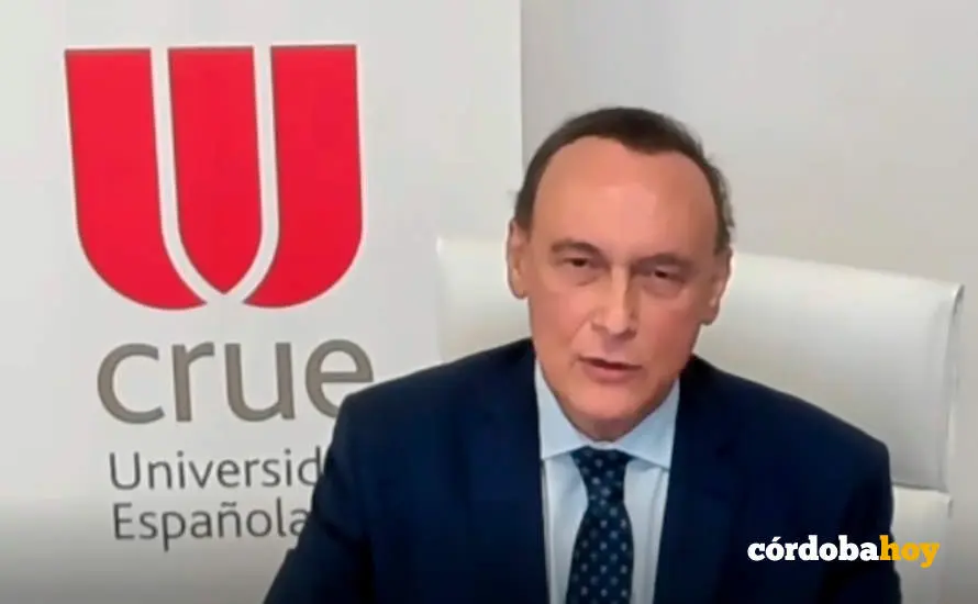 Jos&eacute; Carlos G&oacute;mez Villamandos, como presidente de la CRUE
