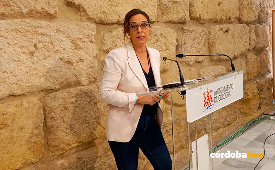 Isabel Ambrosio, portavoz del PSOE en el Ayuntamiento de Córdoba