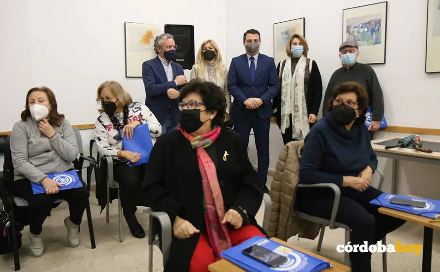 Curso de digitalizaci&oacute;n en el centro de mayores de Levante