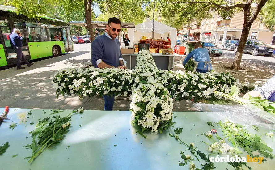 Montaje de las Cruces de Mayo de C&oacute;rdoba 2022