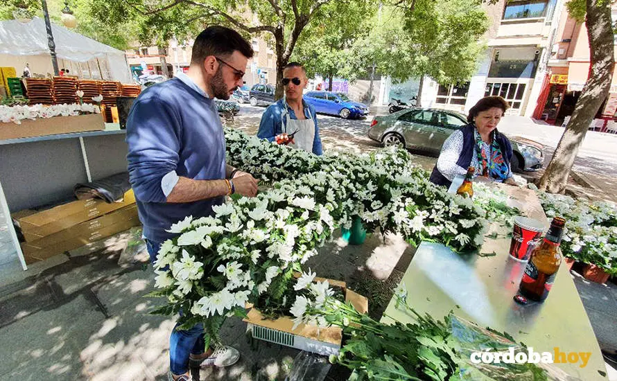 Montaje de las Cruces de Mayo de C&oacute;rdoba 2022